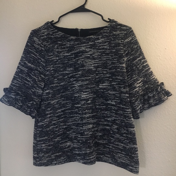 Banana Republic Tops - Floral sleeve top